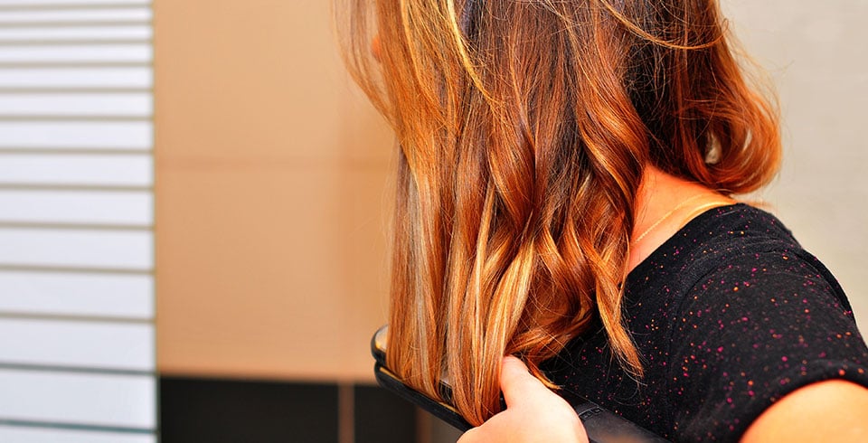 Dettaglio meches su ragazza castana