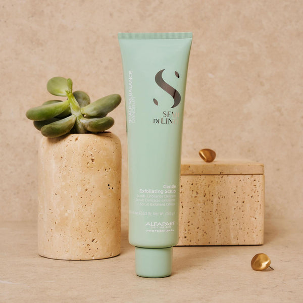 Alfaparf Semi Di Lino Scalp Renew Gentle Scrub - Exfoliating scrub for scalps with dandruff problems