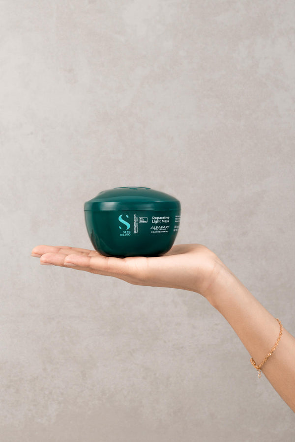 Alfaparf Semi Di Lino Reparative Light Mask - Intensive restructuring mask for fine, damaged and brittle hair.